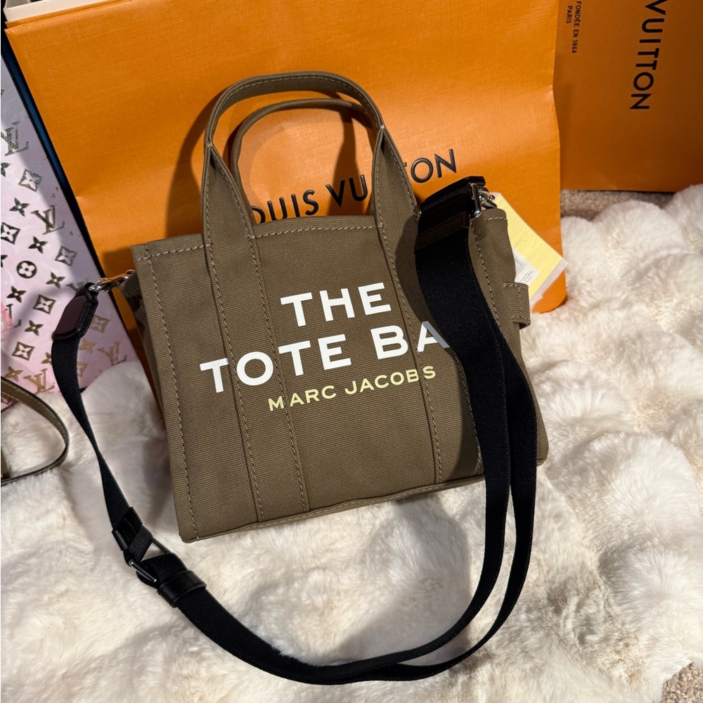 Marc Jacobs Green Canvas Tote Bag with Versatile Straps